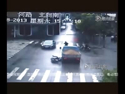 HORRIFIC: Man Narrowly Avoids Accident but Gets His Head Crushed Underneath Truck