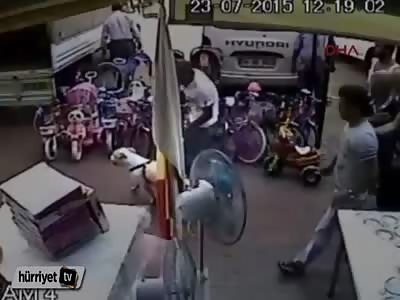 Pitbull Attacks a Small Child in a Market Place in Turkey