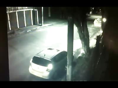 Off Duty Cop comes Out of Passenger Seat with his Gun Blazing Kills Car Thief 