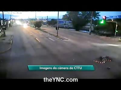 Speeding Motorcyclist is Corkscrewed in Mid Air and Killed on Impact (New)