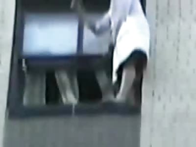 Unseen Video of Crazy Man Suicide during Live Coverage from 10th Floor Hotel Room