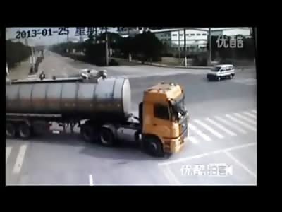 Man Crushed by Big Yellow Truck............SQUISH!