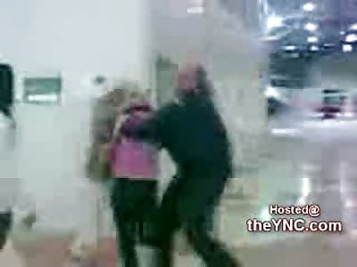 Jeolous Girl attacks a Blonde as a Mall Security Guard calls for Backup
