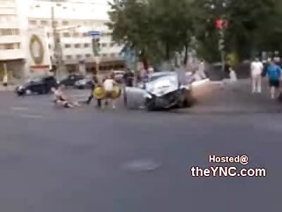 Drunk Russians Trapped in Car are Rescued by some Heroes