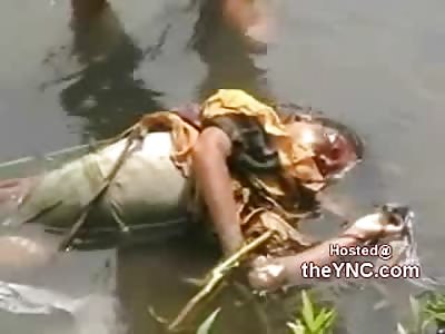 Smelly and Bloated Man pulled out of River