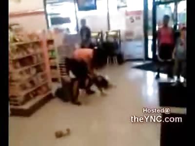 Black Girl Delivers RUTHLESS Humiliating Beating to White Girl in 7-11 as No One Helps the White GIrl