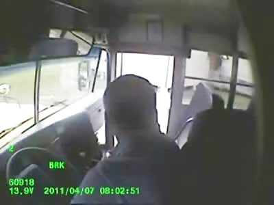Psycho Mom wont get off the Bus and gets Arrested by the POlice