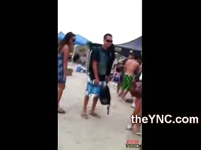 Guy Breaking up Fight Squeezes Boobs of one Hot Girl at the Beach