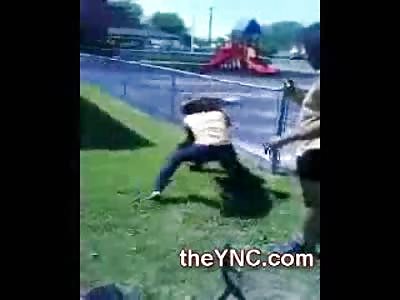 Violent Ghetto  Brawl goes On until Mama shows Up