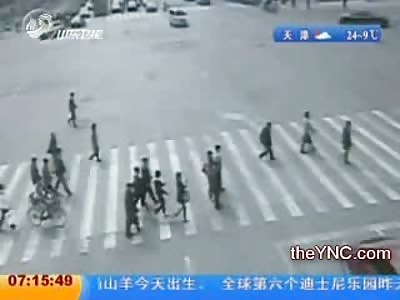 Girl wearing 6 Inch Heels cant Walk Right and gets Hit by Speedng Car (Watch Aftermath)