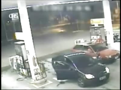 Thugs attempt a Robbery on the Wrong Man as he pulls a Gun and turns the Tables 