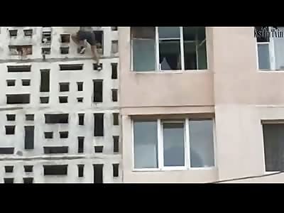 Man who Kidnapped a Girl Falls from a Building While Trying to Escape Spiderman Style