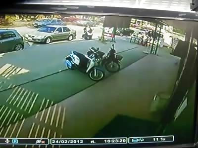 Motorcyclist is thrown from Bike then Run Over and Killed by Double Bus (Watch the Street)
