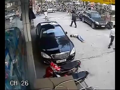Man is Beaten and left for Dead...Typical Chinese Crowd Walks by Him for Minutes