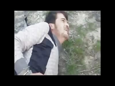 Uncensored Version of Man Beheaded by Violent Group in Syria