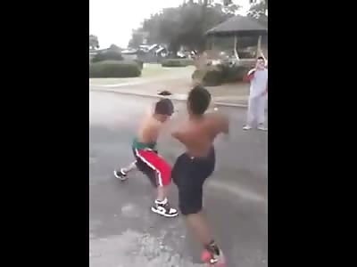 Black Kid Won't Stop Brutally Hitting The White Dude After KO