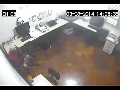 Casual Idiot Thief Robbing a Store Takes a Shit in the Garbage Can .. Gets Arrested moments Later
