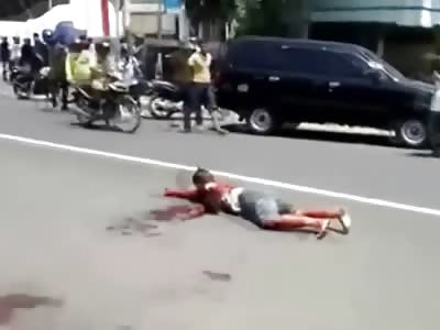 Poor Guy Sliced up by a Machete in the Street is in Severe Agony