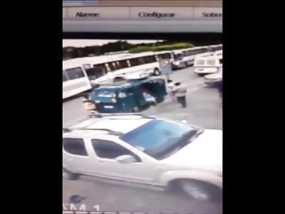 Out of control truck hits van ... lucky man escape from death by inches!