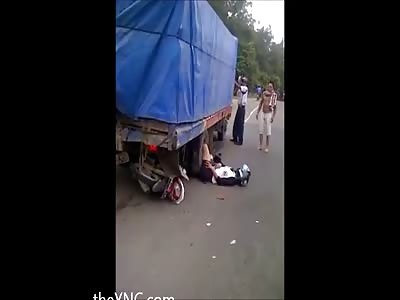 Terrible Accident Leaves School Girl Screaming in Pain with Her legs Ripped Apart by Truck