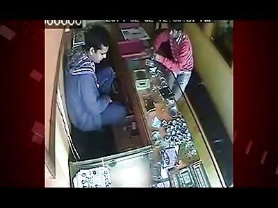  CCTV Footage of Jeweler Brutally Stabbed 