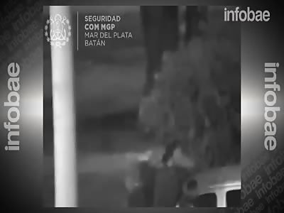 [Argentina] of fainting Beat him up and stabbed him in the back.