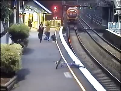 Man falls between train and platform