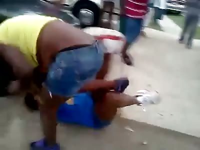 Hood Fatties Catch a Fade and Small Fatty Titties Jump In for Combo Shots