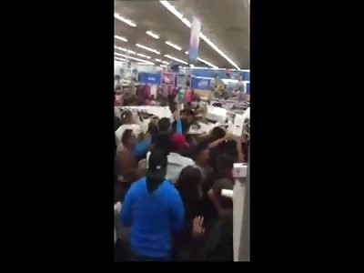 Black Friday chaos in Texas WalMart 2015