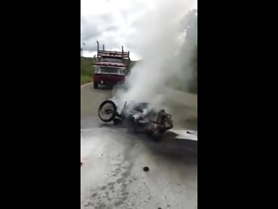More Clear Better Footage of the Man that Burned to Death on His Motorcycle (Burning + Aftermath)