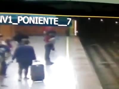 Suicidio Metro de Santiago, EstaciÃ³n Baquedano