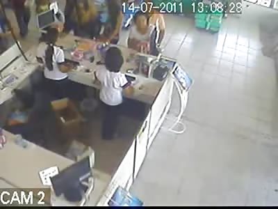 Attendant dies with a headshot in pharmacy. MaceiÃ³/AL - Brazil