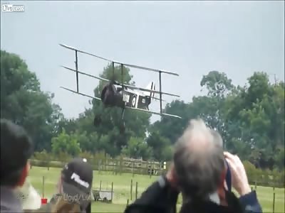 OLD PLANE CRASHES ON AIRSHOW