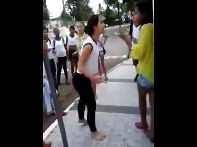 *BRAZIL* Jealous girlfriend beats and humiliates girl who was hitting on her boyfriend...in front of the WHOLE SCHOOL