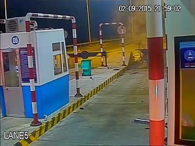 VIOLENT ACCIDENT IN TOLL