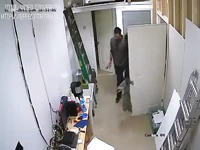 FOLLOW EVERY SECOND OF THIS AWESOME VIDEO: SHOP OWNER REACTS TO THEFT, TAKE THE GUN AND BEAT THE THIEF
