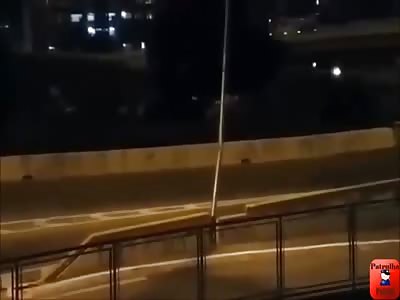 BANDITS INVADE ROAD, THEY ANNOUNCE ASSAULT AND ARE SURPRISED BY THE DRIVER