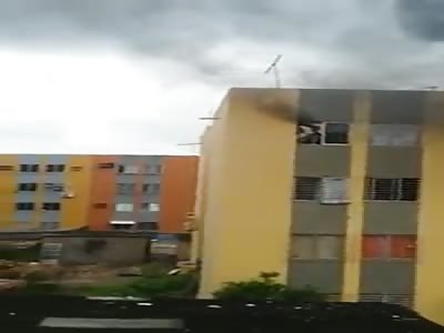 MAN JUMPS OF A BUILDING DURING FIRE IN AN APARTMENT