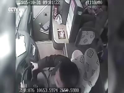AWESOME VIDEO CATCHES FINAL MOMENTS OF DEADLY BUS CRASH