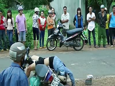 SAD VIDEO OF YOUNG MAN DEAD IN MOTORCYCLE ACCIDENT