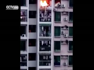 Women Falls from 8th Floor While Escaping Building Fire 
