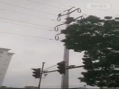 Man falls off utility pole after hit by electric shock 