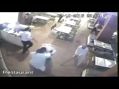   Beat to death in hotel by 2 men with pipes 