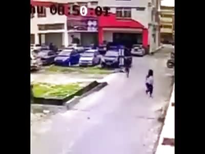 victim chasing thieves