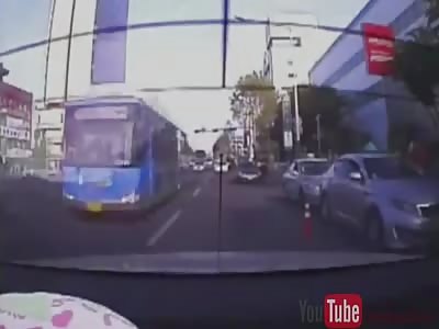 Motorcyclist rear ends DOUBLE-PARKED cammer