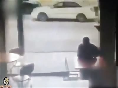 Instant Karma for Mobile Thief!