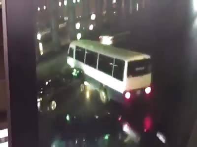 Bus Driver Loses Control & Causes Pile Up 