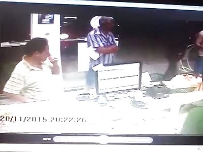 Elderly Customer Fights Off Armed Robber