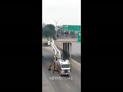 Man screaming 'Viva Mexico' jumps from a bridge