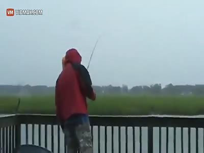 When you're fishing you can see some crazy things... Wait for it.